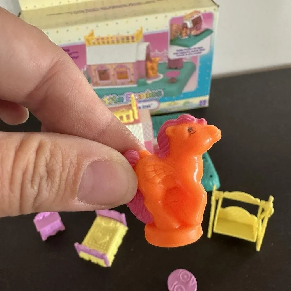 Vtg Petite Ponies My Little Pony Mini Whinny Winks Inn With Box